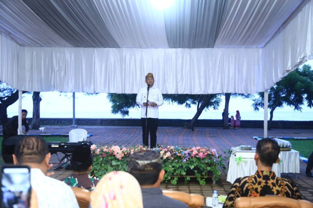 Pj Bupati Ugas Resmikan Pembukaan The Bentar Beach