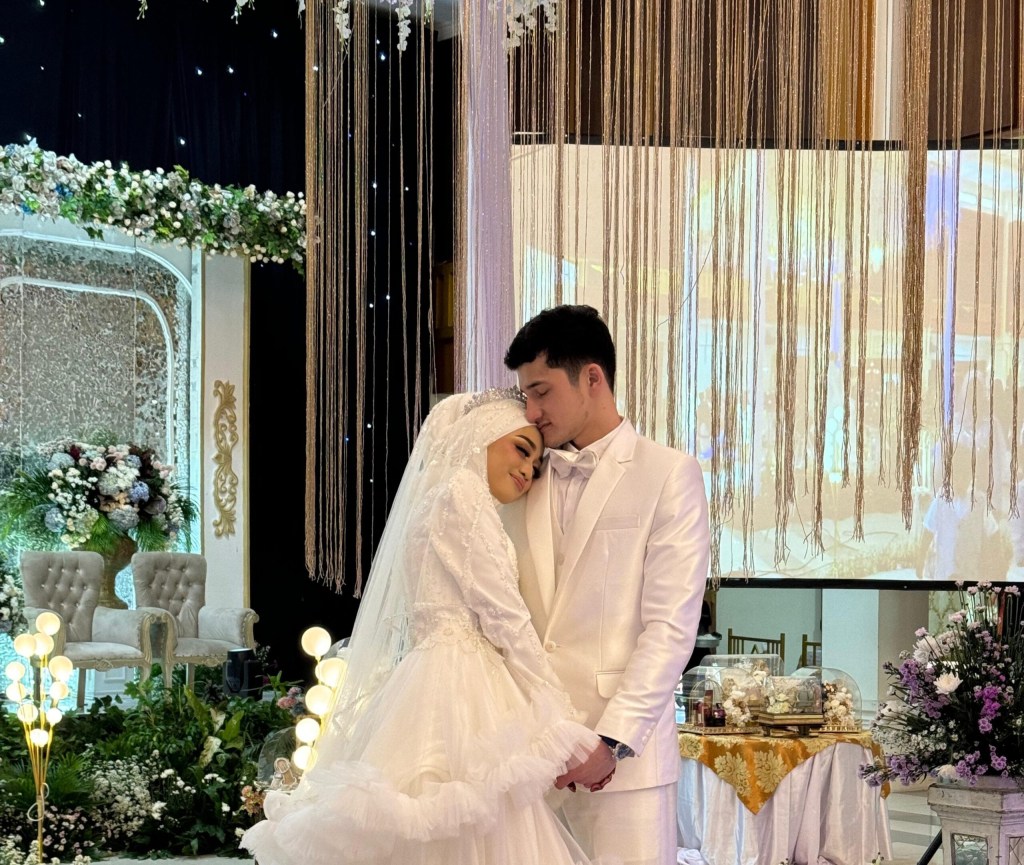Resmi Menikah di Hari Kartini, Ini Perjalanan Cinta Veve Zulfikar dan Mukhammad Mustafo Khon