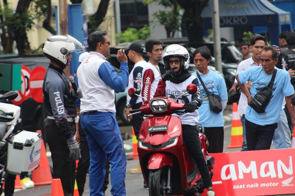 Begini Postur Berkendara dengan Honda Stylo 160 yang Nyaman Buat&nbsp;Ngegas