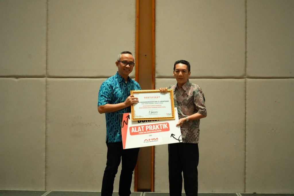 Pos AHASS TEFA SMK Binaan MPM Honda Jatim Terbaik Versi&nbsp;AHM