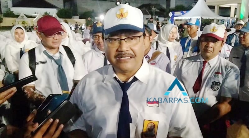 Ini Pesan Gus Ipul untuk Guru dan Orang Tua Agar Para Siswa Siap Hadapi Persaingan&nbsp;Global