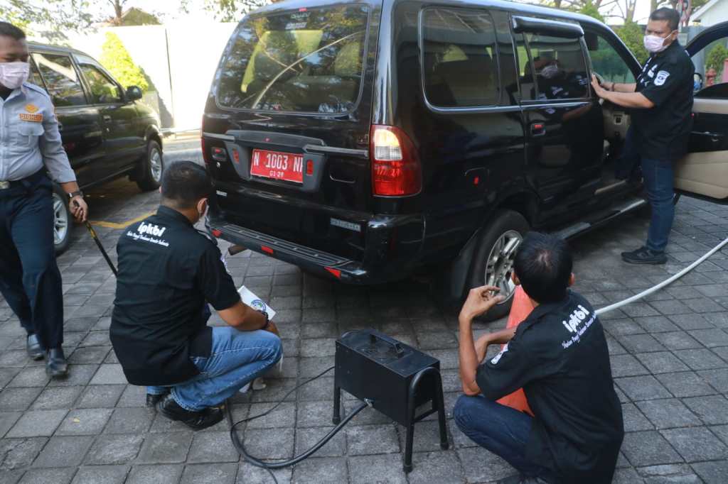 Dishub Probolinggo Lakukan Uji Emisi Gas Buang Kendaraan&nbsp;Dinas