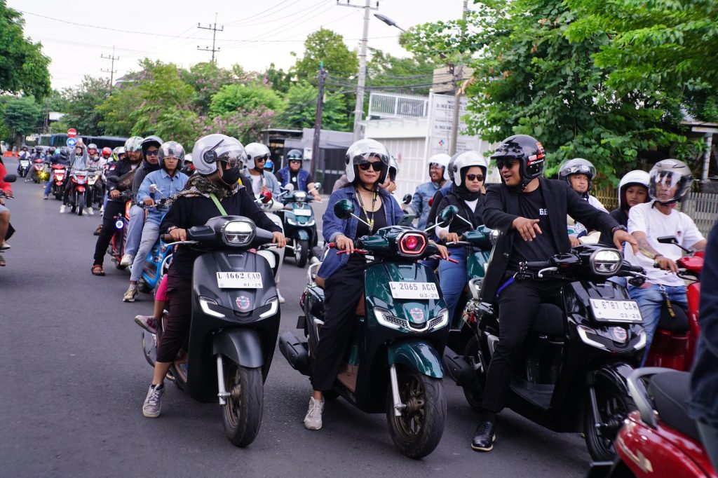Fashion Ride: Riding Stylist Ratusan Bikers&nbsp;Honda