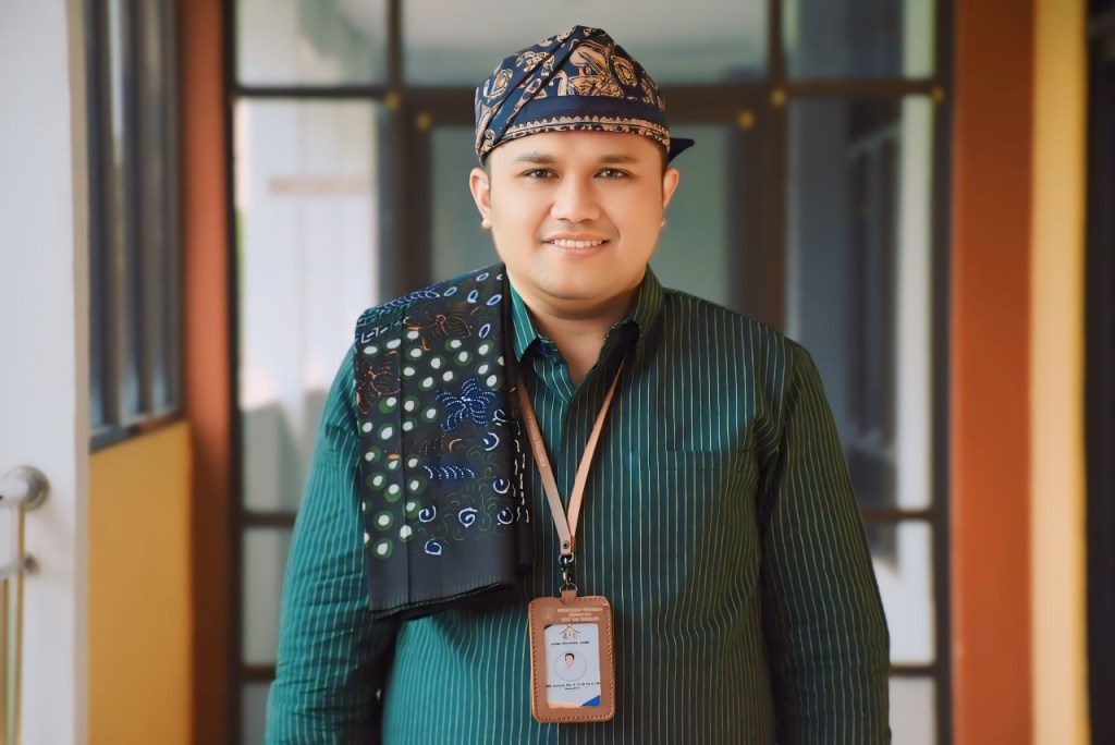 Cak Syukron Aby, Trainer Capacity Building, Konsultan Pendidikan dan Profesional Muda Multitalenta Asal&nbsp;Pasuruan