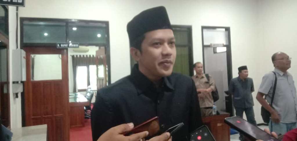 Begini Jawaban Eksekutif Atas PU Fraksi Terhadap APBD – P Trenggalek&nbsp;2024