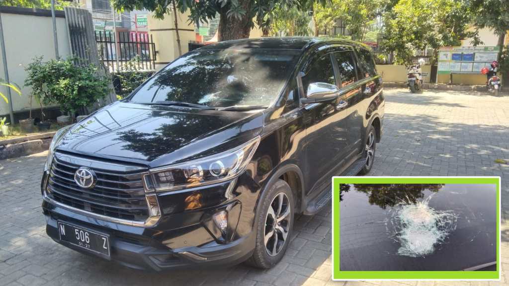 Mobil Calon Bupati Pasuruan Dilempari Batu Orang Tak&nbsp;Dikenal